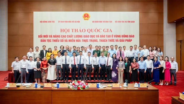 Hướng tới tiếp cận công bằng về giáo dục cho đồng bào dân tộc thiểu số - Ảnh 3.
