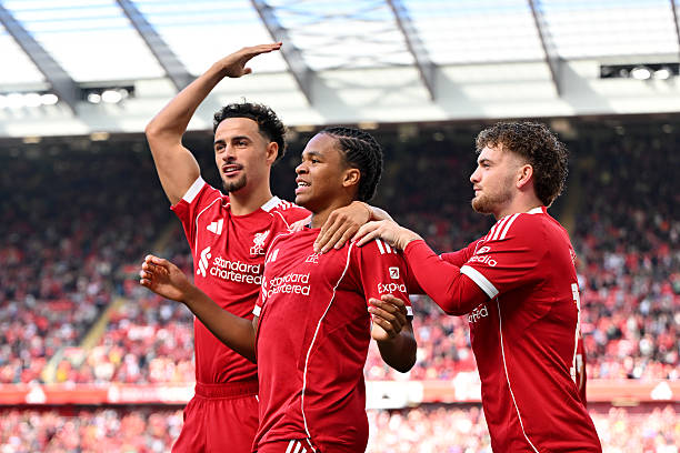 Liverpool giành chiến thắng nghẹt thở 3-2 trên sân St. James’ Park nhờ khoảnh khắc lóe sáng của tài năng trẻ Rio Ngumoha.