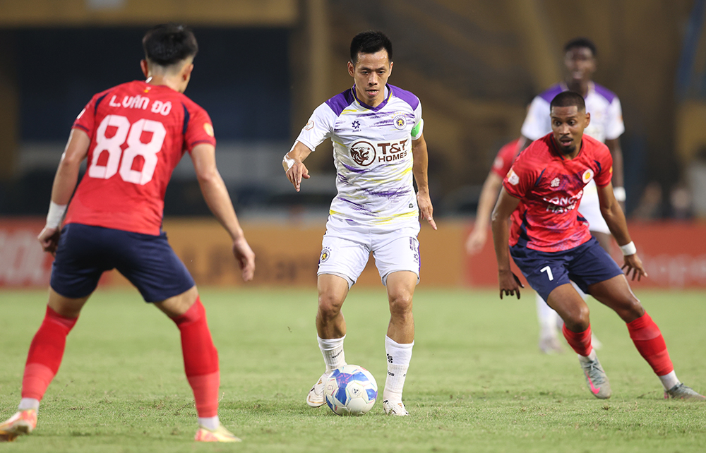 Vòng 3 LPBank V-League 2025/26: Ngôi đầu khó đổi - Ảnh 1.