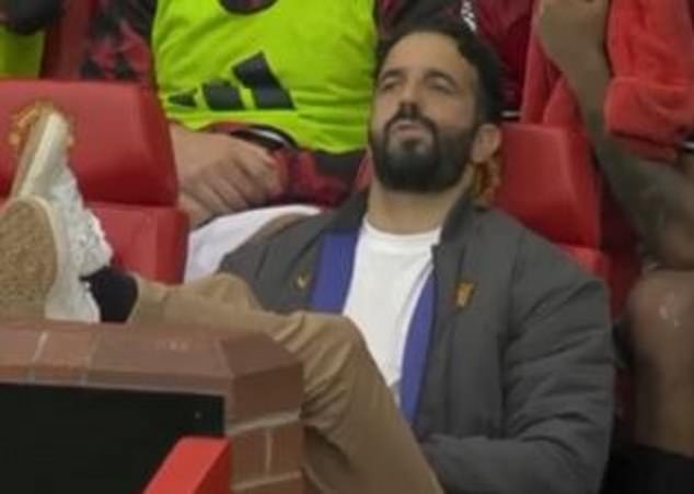 Ruben Amorim tiết lộ lý do từ chối xem quả phạt đền của Bruno Fernandes - Ảnh 2.
