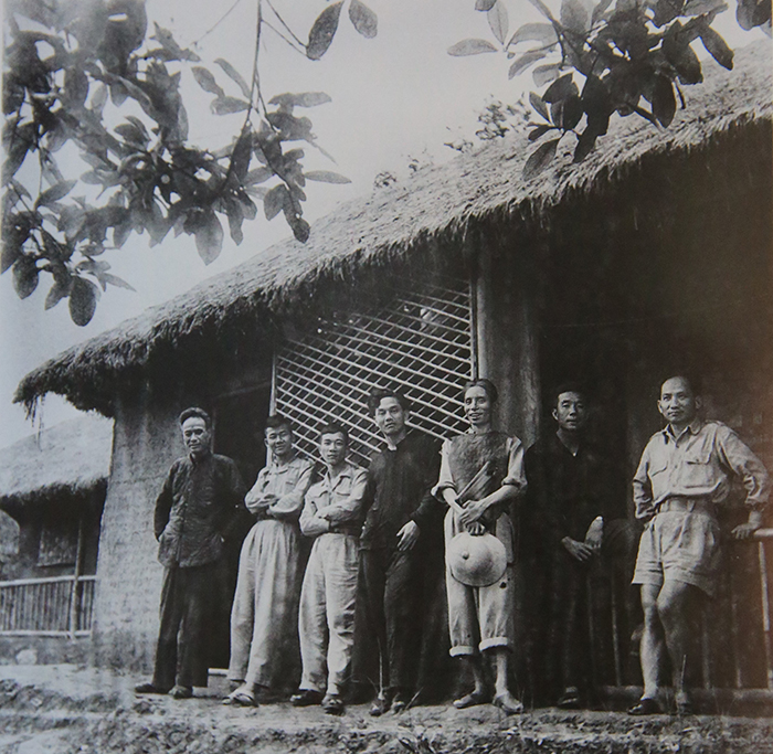 (A80) Khi thơ ca viết nên &quot;hình đất nước&quot; - Ảnh 3.