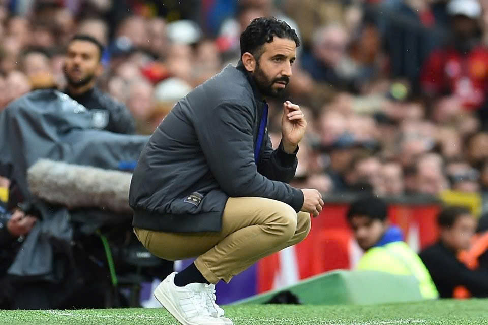 Bruno Fernandes có thể đã cứu Ruben Amorim nhưng nhưng nỗi lo lớn nhất vẫn còn với MU - Ảnh 2.