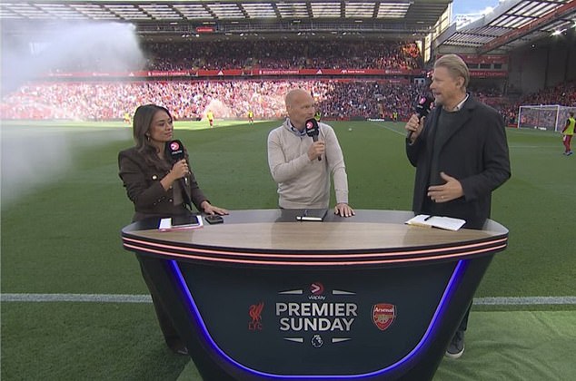 Huyền thoại MU công khai chỉ trích Arsenal vì lối chơi 'xấu xí' trước Liverpool - Ảnh 1.
