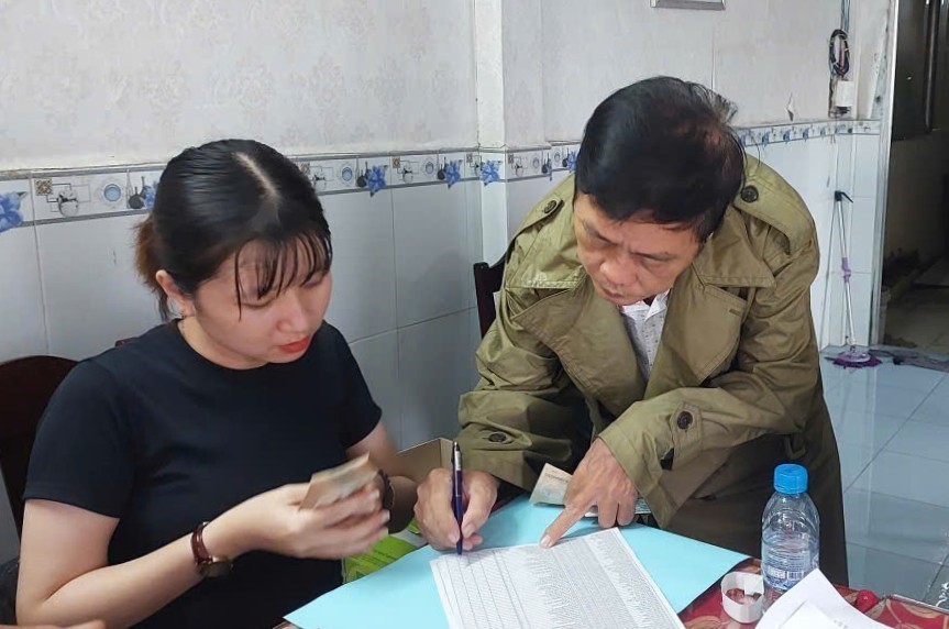 80 năm Quốc khánh: Người dân phấn khởi đi nhận quà Tết Độc lập - Ảnh 6.