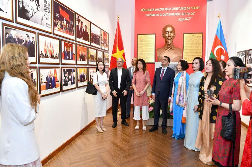 Quảng bá văn hóa Việt Nam tại Baku - Azerbaijan - Ảnh 1.