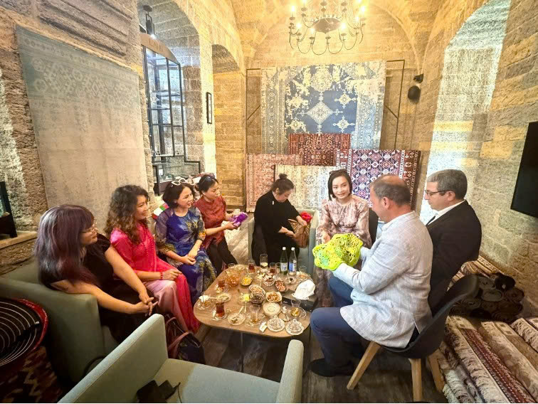 Quảng bá văn hóa Việt Nam tại Baku - Azerbaijan - Ảnh 3.