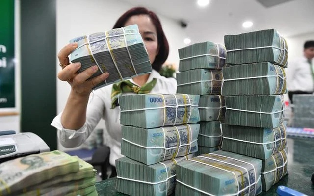 Ngân hàng Nhà nước yêu cầu tiếp tục giảm lãi suất cho vay, hỗ trợ tăng trưởng kinh tế - Ảnh 2.