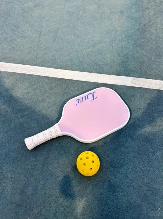 Cô gái gây xôn xao khi tiêu tốn 25 triệu đồng mỗi tháng để chơi pickleball - Ảnh 2. Cô gái gây xôn xao khi tiêu tốn 25 triệu đồng mỗi tháng để chơi pickleball - Ảnh 2.