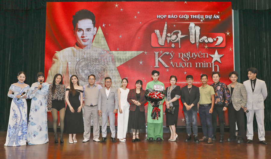 Nguyên Vũ hát về vẻ đẹp 34 tỉnh thành sau sáp nhập - Ảnh 4. Nguyên Vũ hát về vẻ đẹp 34 tỉnh thành sau sáp nhập - Ảnh 4.