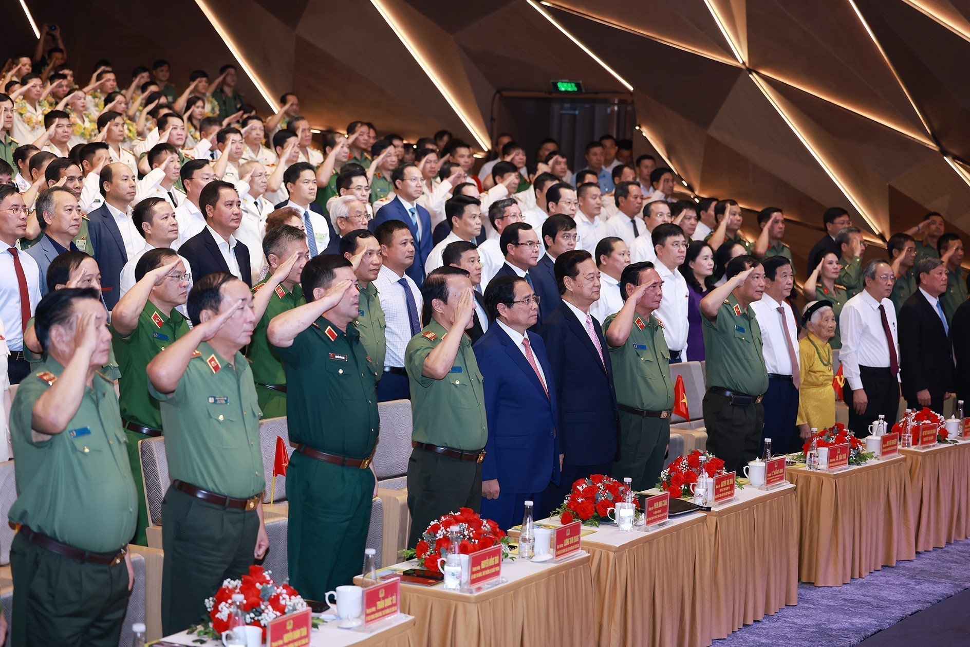 Thủ tướng dự Đại hội Thi đua “Vì an ninh Tổ quốc” lần thứ 9 - Ảnh 7. Thủ tướng dự Đại hội Thi đua “Vì an ninh Tổ quốc” lần thứ 9 - Ảnh 7.