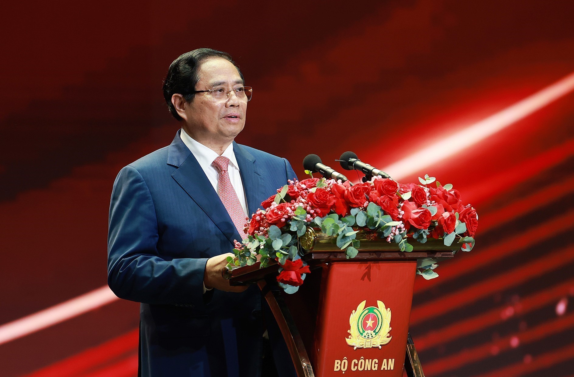 Thủ tướng dự Đại hội Thi đua “Vì an ninh Tổ quốc” lần thứ 9 - Ảnh 8. Thủ tướng dự Đại hội Thi đua “Vì an ninh Tổ quốc” lần thứ 9 - Ảnh 8.
