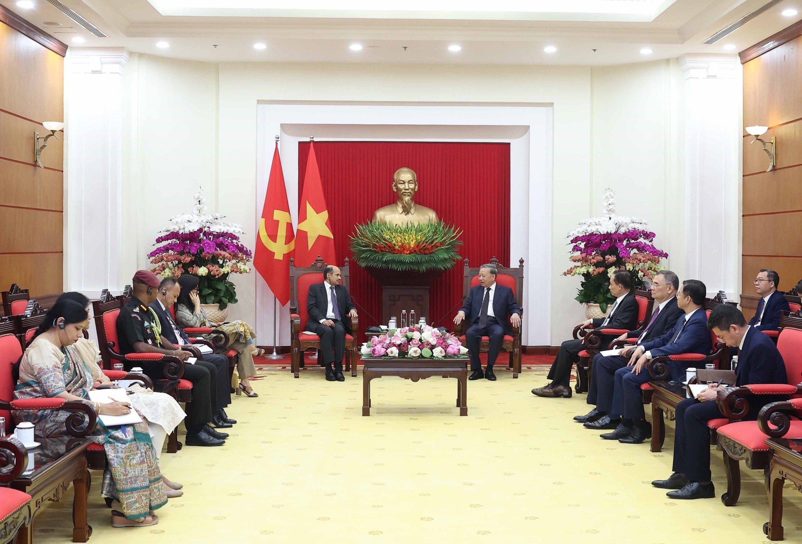 Tổng Bí thư Tô Lâm tiếp Đại sứ Ấn Độ - Ảnh 3.