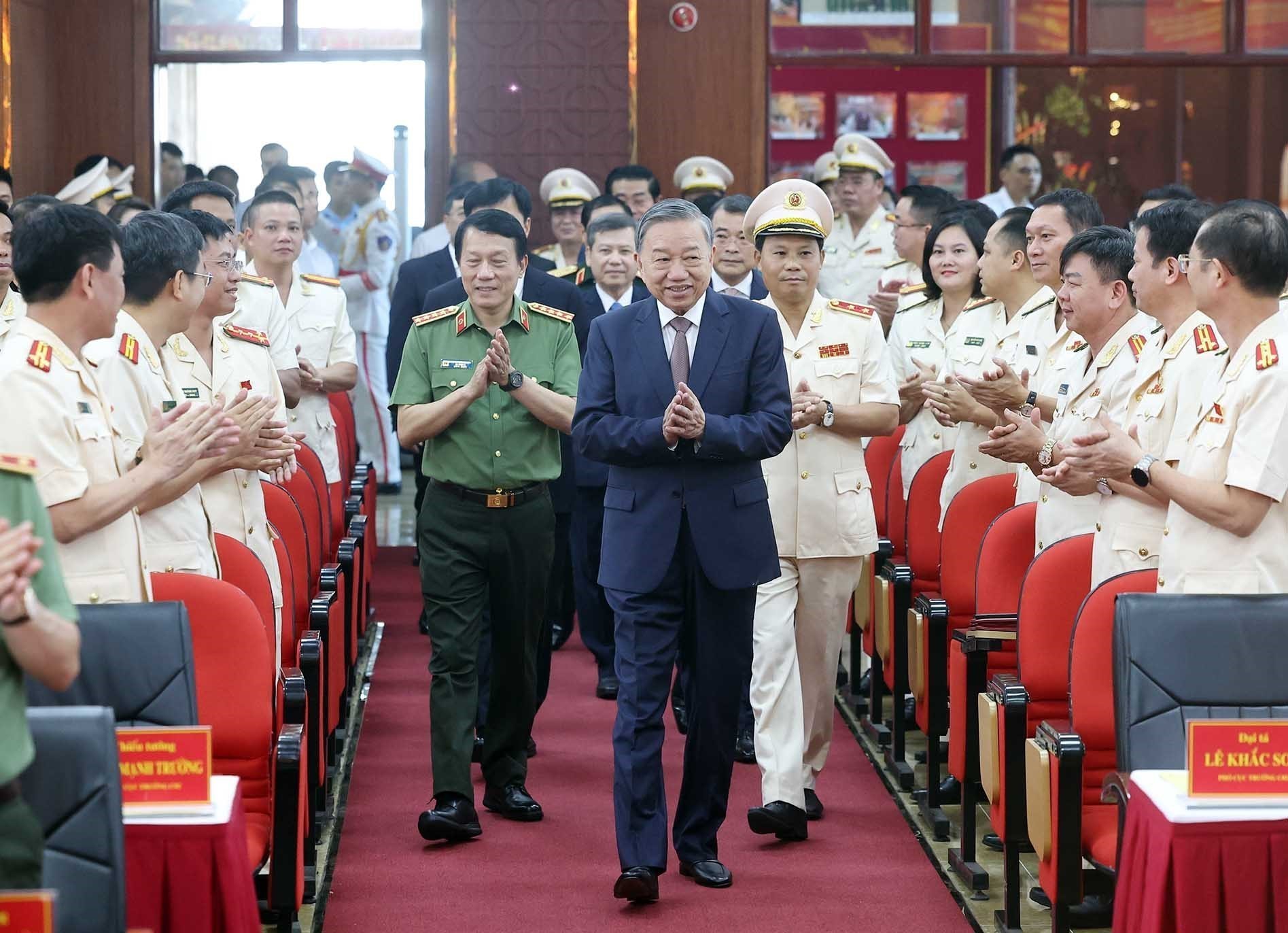 Tổng Bí thư Tô Lâm thăm, làm việc với Cục Cảnh sát hình sự - Ảnh 2.