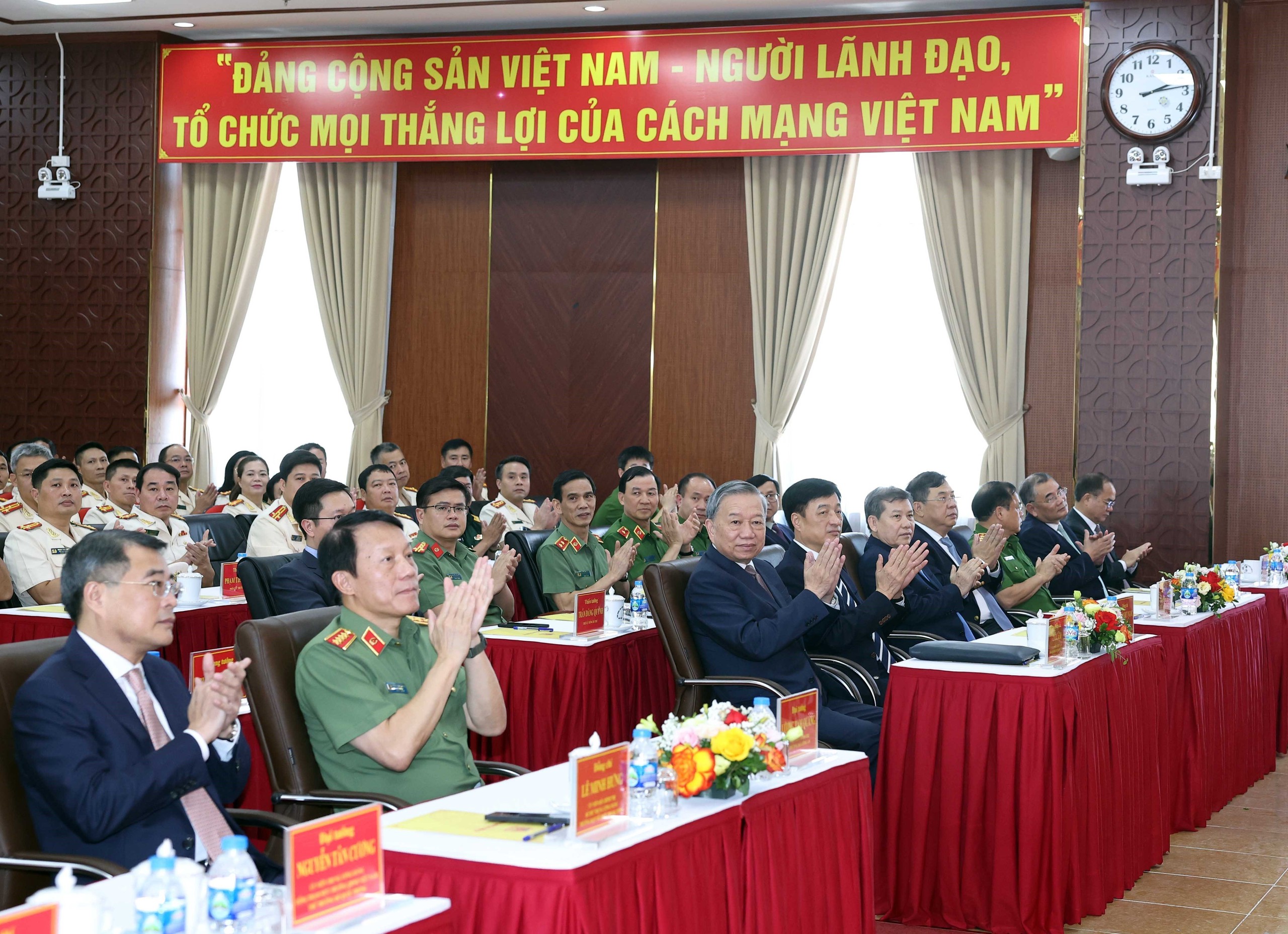 Tổng Bí thư Tô Lâm thăm, làm việc với Cục Cảnh sát hình sự - Ảnh 5.