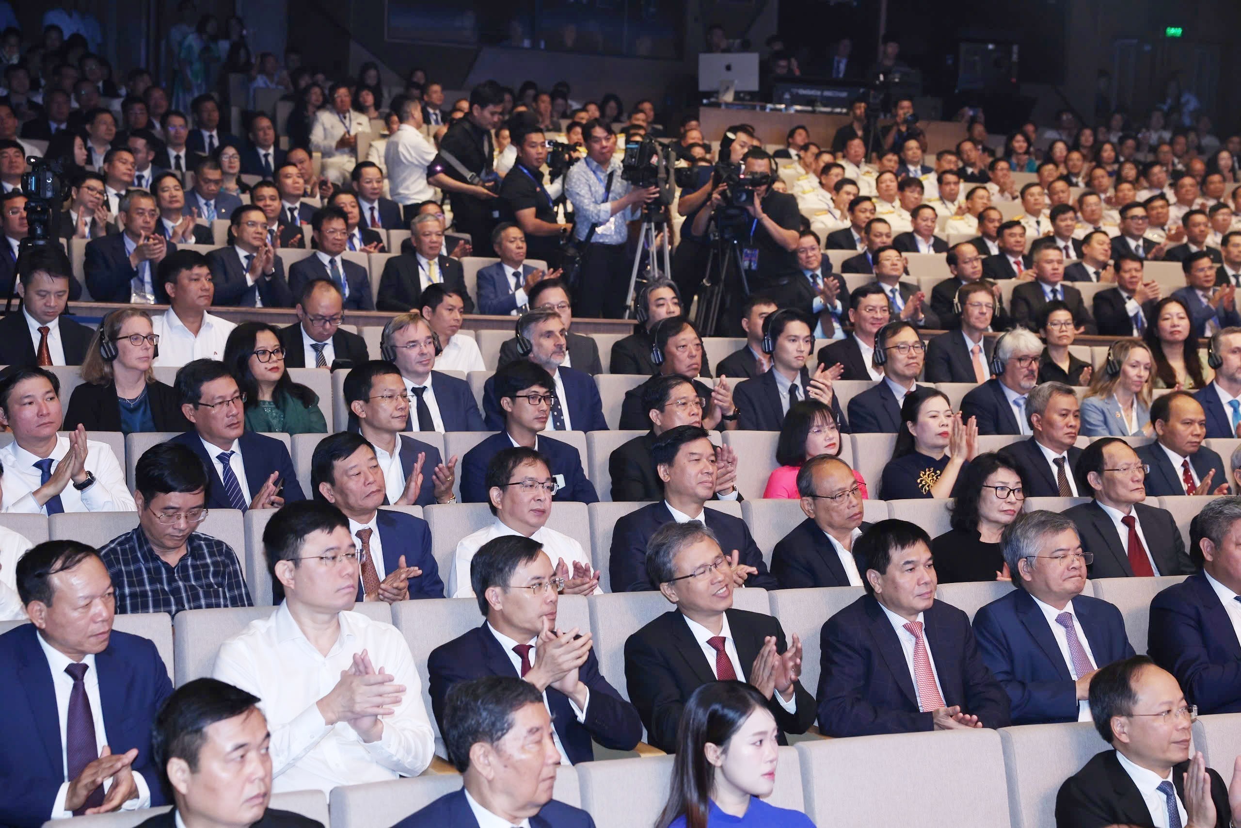 Tổng Bí thư và Thủ tướng dự Lễ kỷ niệm 80 năm Ngày truyền thống ngành Tài chính - Ảnh 8.
