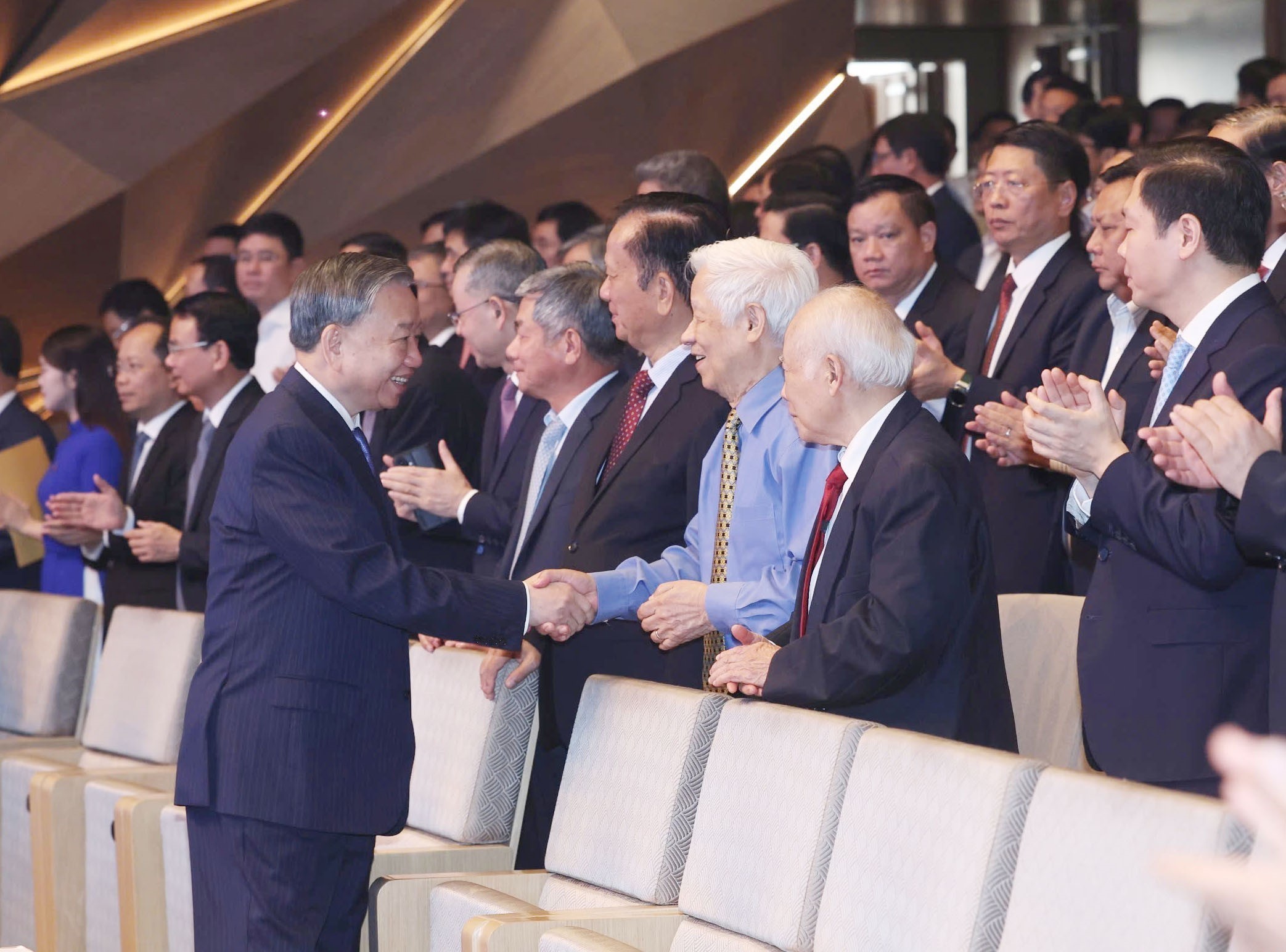 Tổng Bí thư và Thủ tướng dự Lễ kỷ niệm 80 năm Ngày truyền thống ngành Tài chính - Ảnh 1.