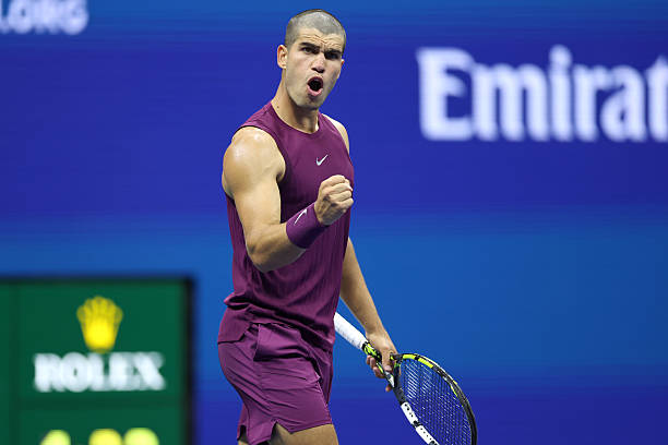 Với chiến thắng trước Arthur Rinderknech ở vòng 4 US Open 2025, Alcaraz trở thành tay vợt nam trẻ nhất trong Kỷ nguyên Mở (từ 1968) lọt vào 13 trận tứ kết Grand Slam