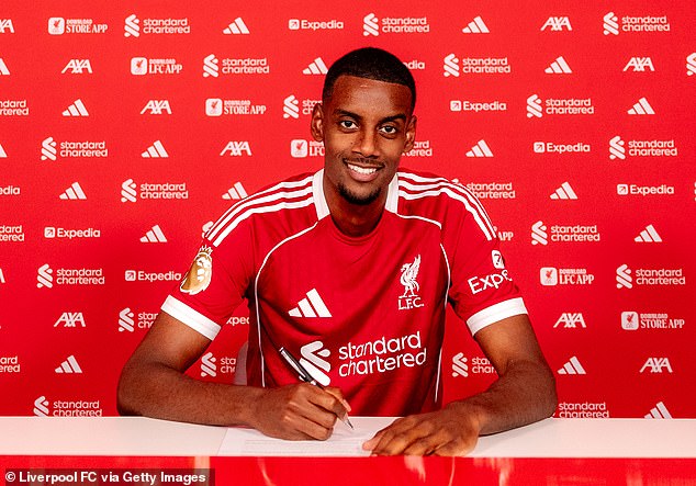 Liverpool chính thức công bố thương vụ kỷ lục nước Anh - Ảnh 1.