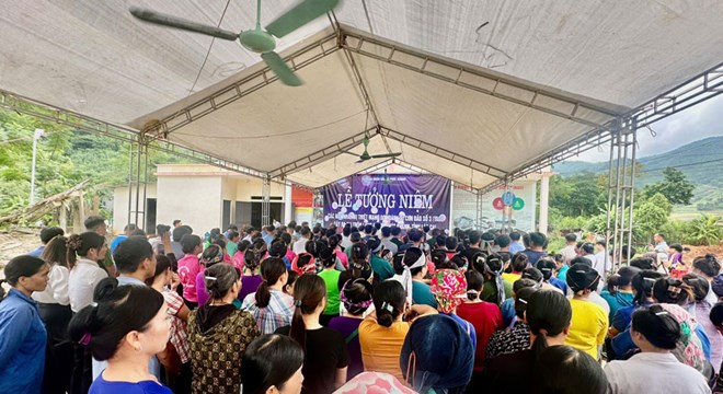 Tưởng niệm các nạn nhân bão số 3 (Yagi) tại thôn Làng Nủ - Ảnh 1.