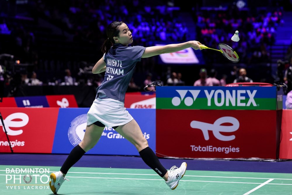 'Hot girl cầu lông' Thùy Linh vượt qua khắc tinh, ra quân thuận lợi tại Vietnam Open 2025 - Ảnh 1.
