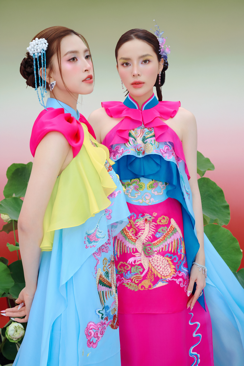 Tiểu Vy - Thanh Thủy - Kỳ Duyên: Nàng thơ của Linh San trong show Lụa Là Trà Hoa - Ảnh 7.