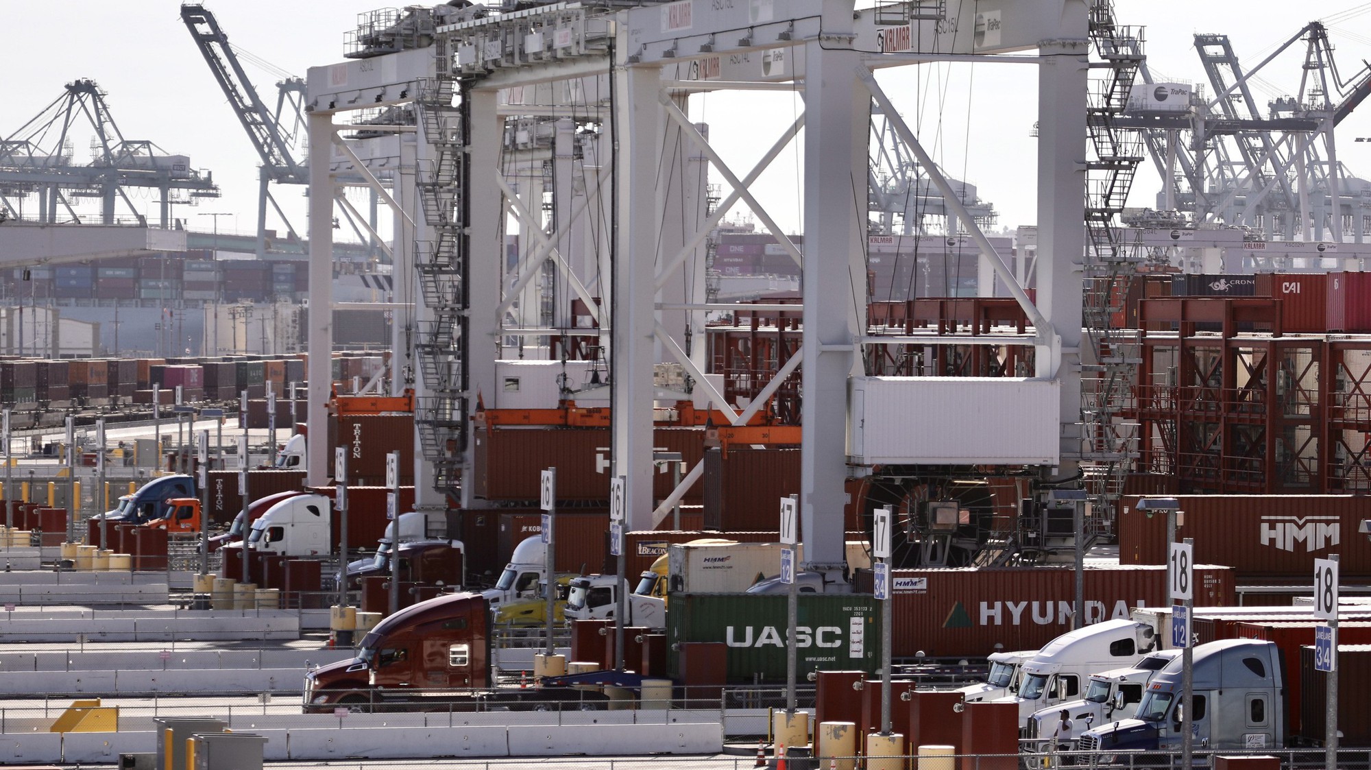 Mỹ: Doanh thu từ thuế quan đạt kỷ lục gần 30 tỷ USD trong tháng 8/2025