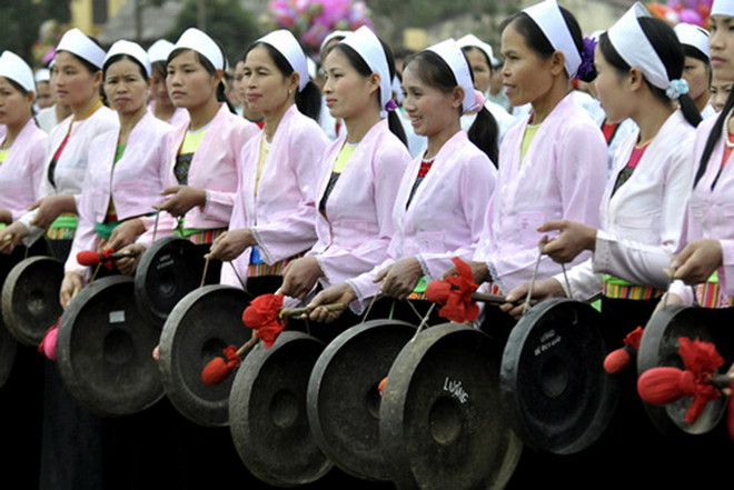 Giữ gìn, phát huy văn hóa Mường trong không gian mới - Ảnh 1.
