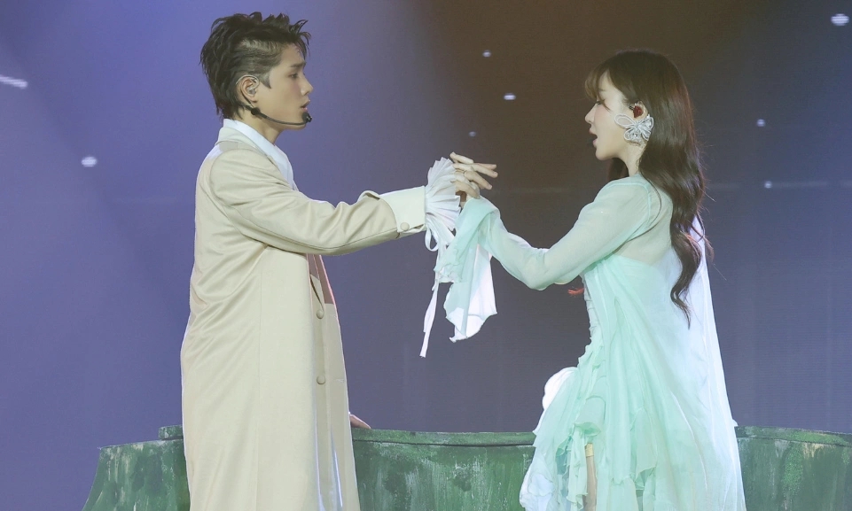 Tăng Duy Tân - Bích Phương thắng giải The Best Couple tại “Em xinh say hi” - Ảnh 2.