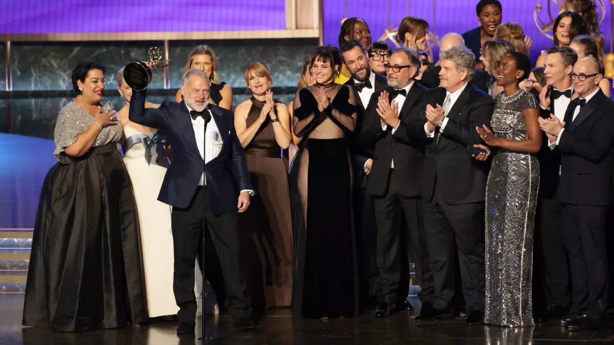 "The Pitt" và "The Studio" giành nhiều giải thưởng nhất tại Lễ trao giải Emmy