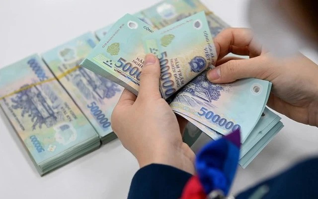 Bộ Tài chính: Hưởng lương từ ngân sách vẫn phải nộp thuế thu nhâp cá nhân - Ảnh 2.