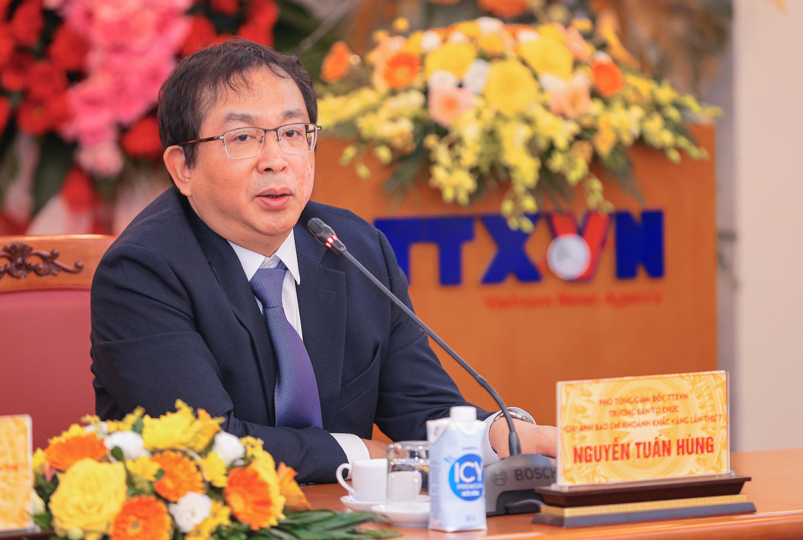 Thủ tướng quyết định bổ nhiệm lại ông Nguyễn Tuấn Hùng giữ chức Phó Tổng Giám đốc Thông tấn xã Việt Nam - Ảnh 2.