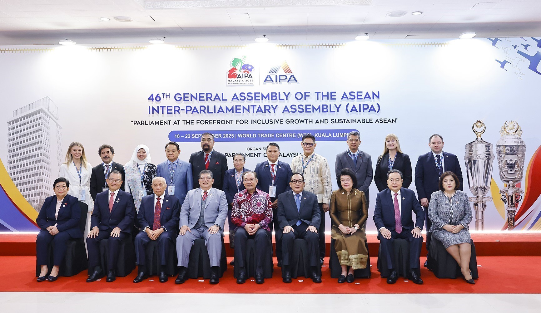 AIPA-46: Các Trưởng đoàn Nghị viện thành viên AIPA chụp ảnh chung - Ảnh 6.