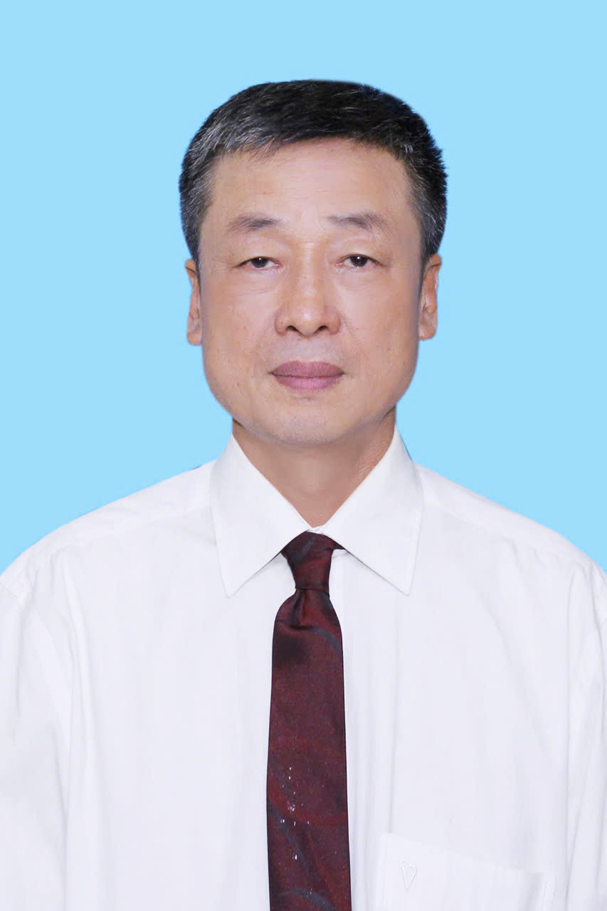 Nhà phê bình Nguyễn Thanh Tú: Tự tin bước từ trang sách ra &quot;trang đời&quot; - Ảnh 5.