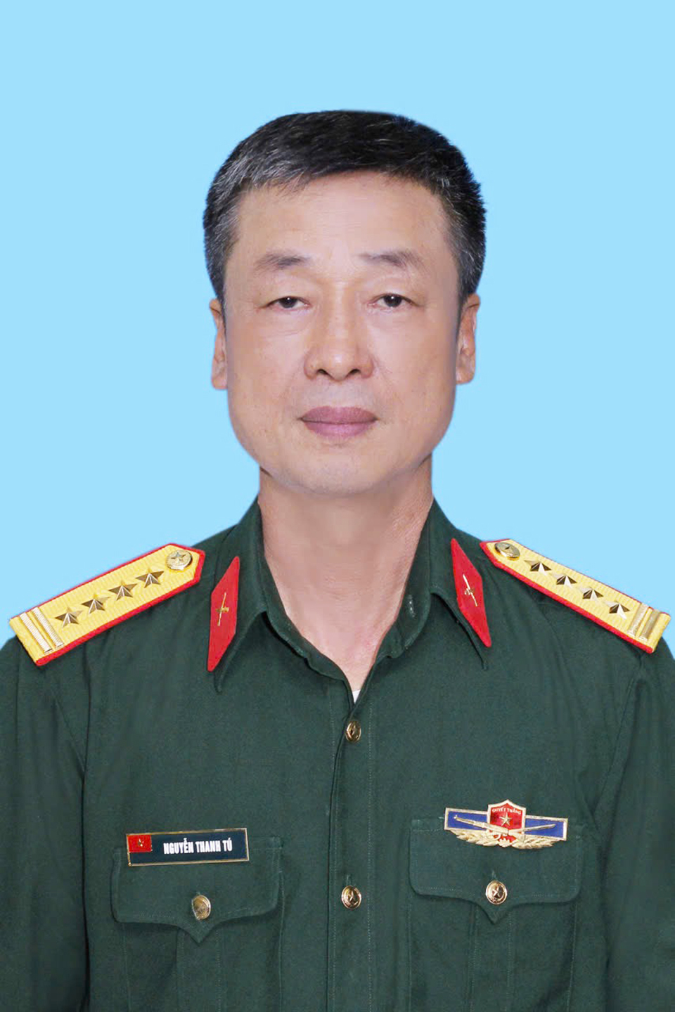 Nhà phê bình Nguyễn Thanh Tú: Tự tin bước từ trang sách ra &quot;trang đời&quot; - Ảnh 2.