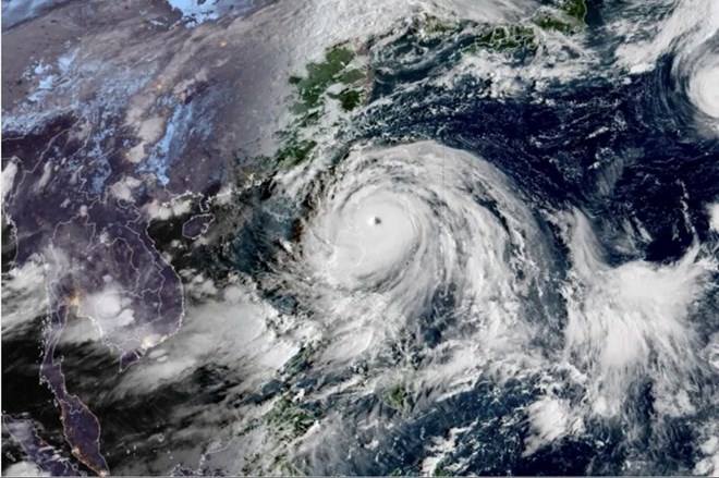 Chủ động ứng phó bão Ragasa, bảo đảm an toàn cho người và phương tiện tham gia giao thông - Ảnh 1.