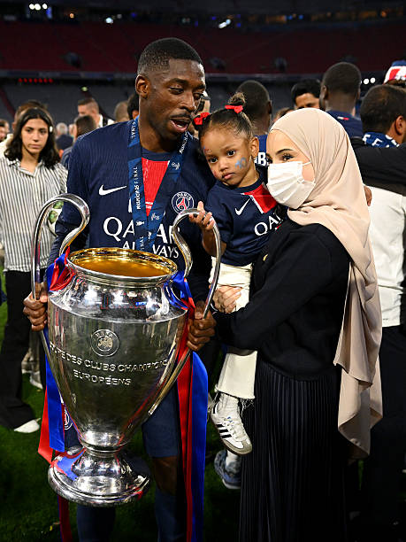Vợ con có mặt bên Ousmane Dembele trong khoảnh khắc anh vô địch Champions League cùng PSG mùa giải 2024-2025