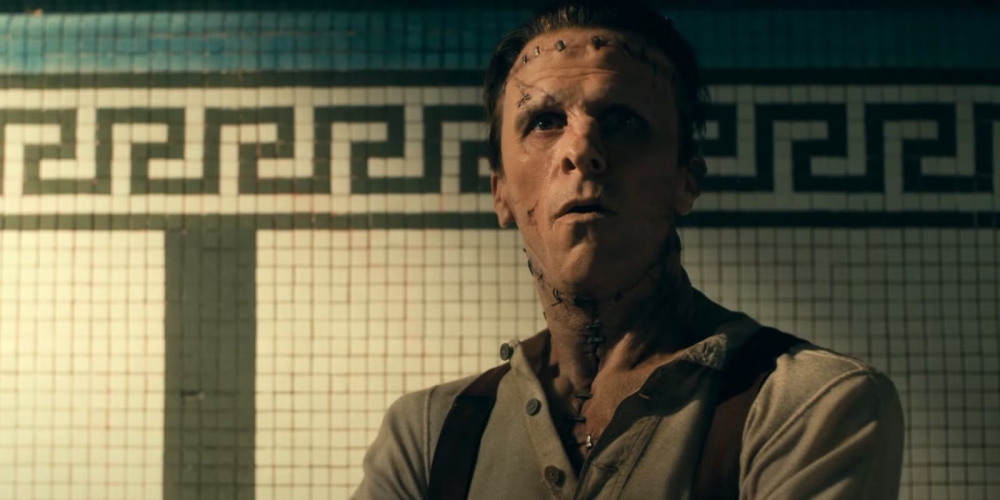 Trailer &quot;The Bride&quot; hé lộ tạo hình quái vật của Christian Bale - Ảnh 1.