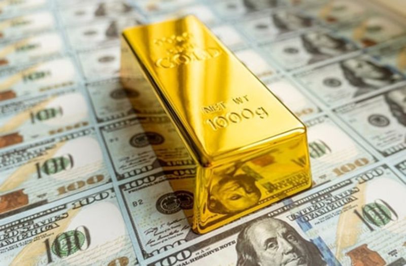 Chịu sức ép từ đồng USD, giá vàng rời khỏi mức cao kỷ lục - Ảnh 1.