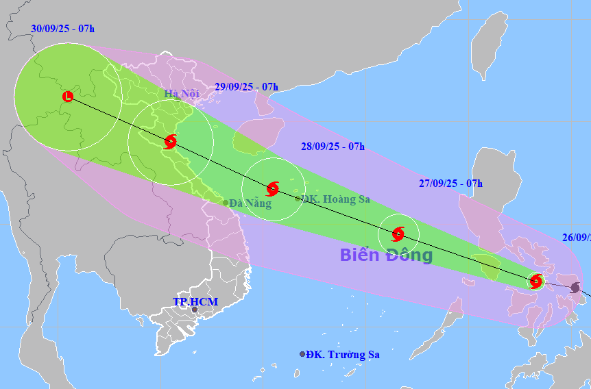 Thứ trưởng Nguyễn Hoàng Hiệp: Bão số 10 là cơn bão mạnh, chưa có yếu tố làm suy giảm cường độ - Ảnh 3.