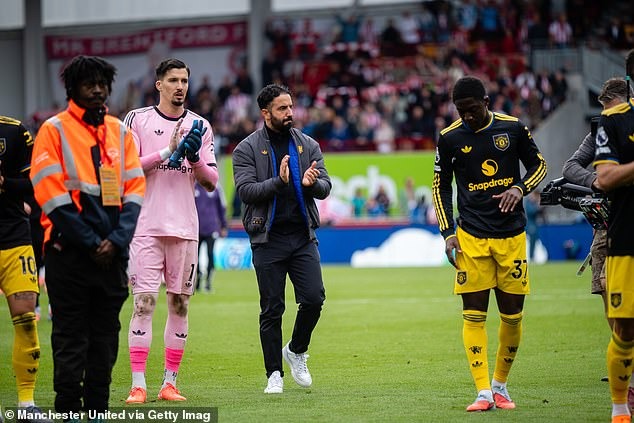Ruben Amorim khẳng định không lo mất việc dù MU thua đậm tại Brentford - Ảnh 1.