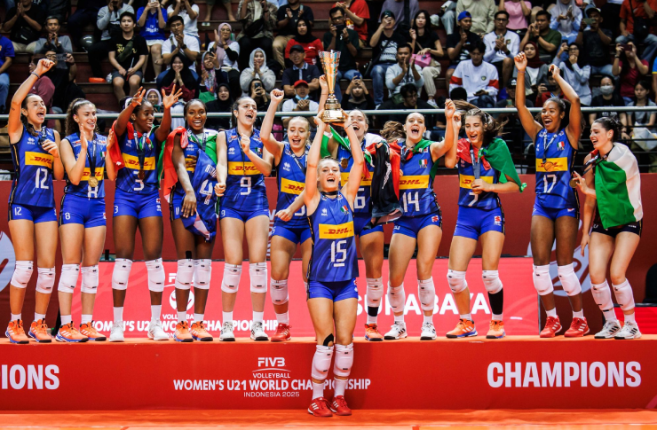 Bóng chuyền Ý thống trị thế giới, vô địch từ nam đến nữ, từ giải trẻ đến Olympic - Ảnh 3.