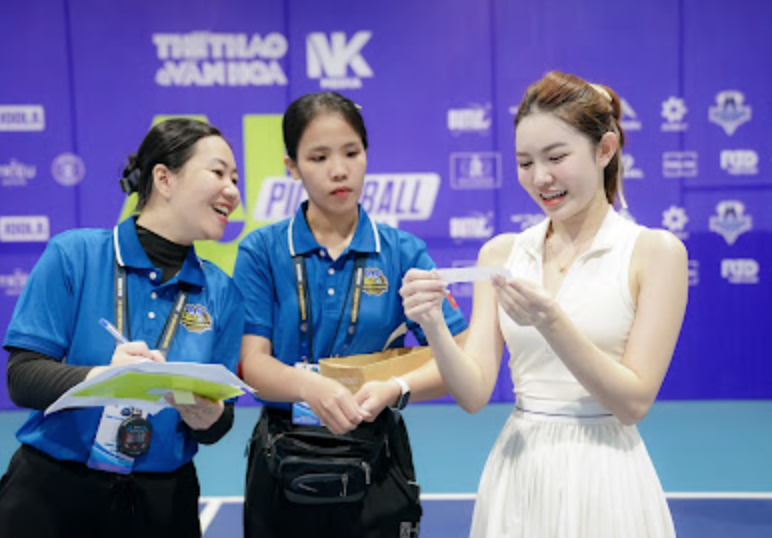 Hai ngôi sao gốc Việt hàng đầu châu Á cùng dàn sao showbiz Việt khuấy động Pickleball Clinic Rally Cup 2025 - Ảnh 1.