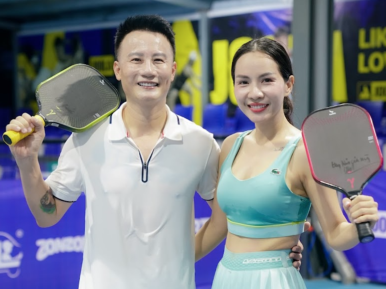 Hai ngôi sao gốc Việt hàng đầu châu Á cùng dàn sao showbiz Việt khuấy động Pickleball Clinic Rally Cup 2025 - Ảnh 2.