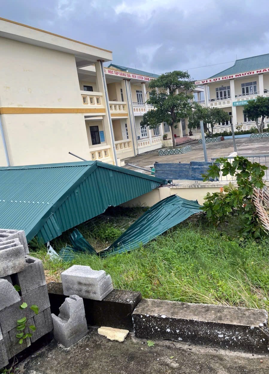 Bão số 10: Đảo Quan Lạn nhanh chóng khắc phục hậu quả mưa lốc - Ảnh 3.
