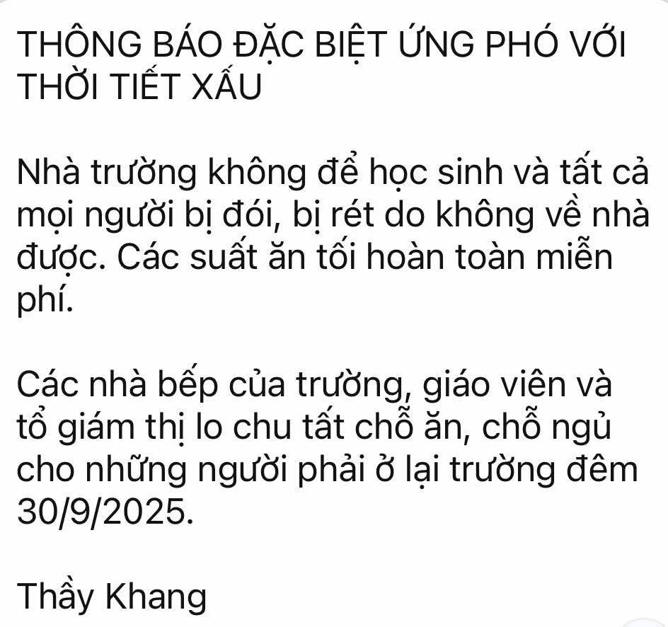 Hàng loạt trường học Hà Nội trông giữ học sinh qua đêm giữa tình hình mưa bão phức tạp - Ảnh 3.
