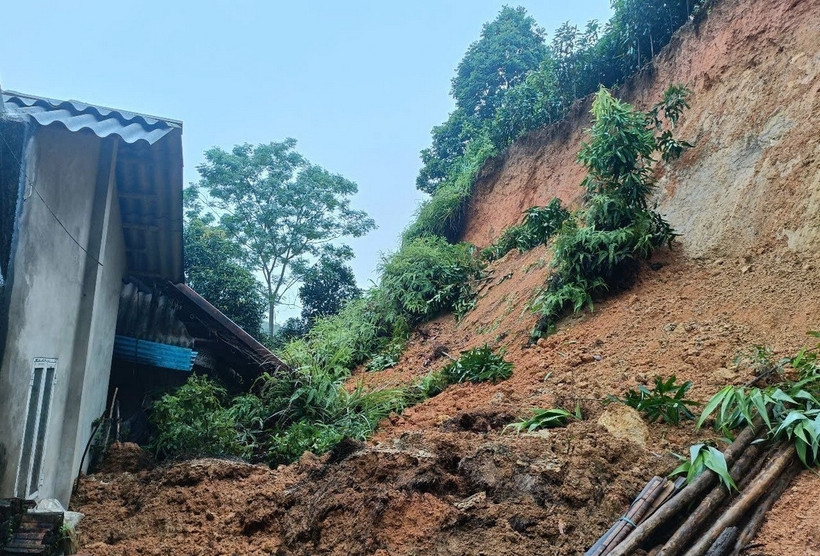 Hà Nội công bố tình huống khẩn cấp về thiên tai tại xã Suối Hai và Ba Vì - Ảnh 1.