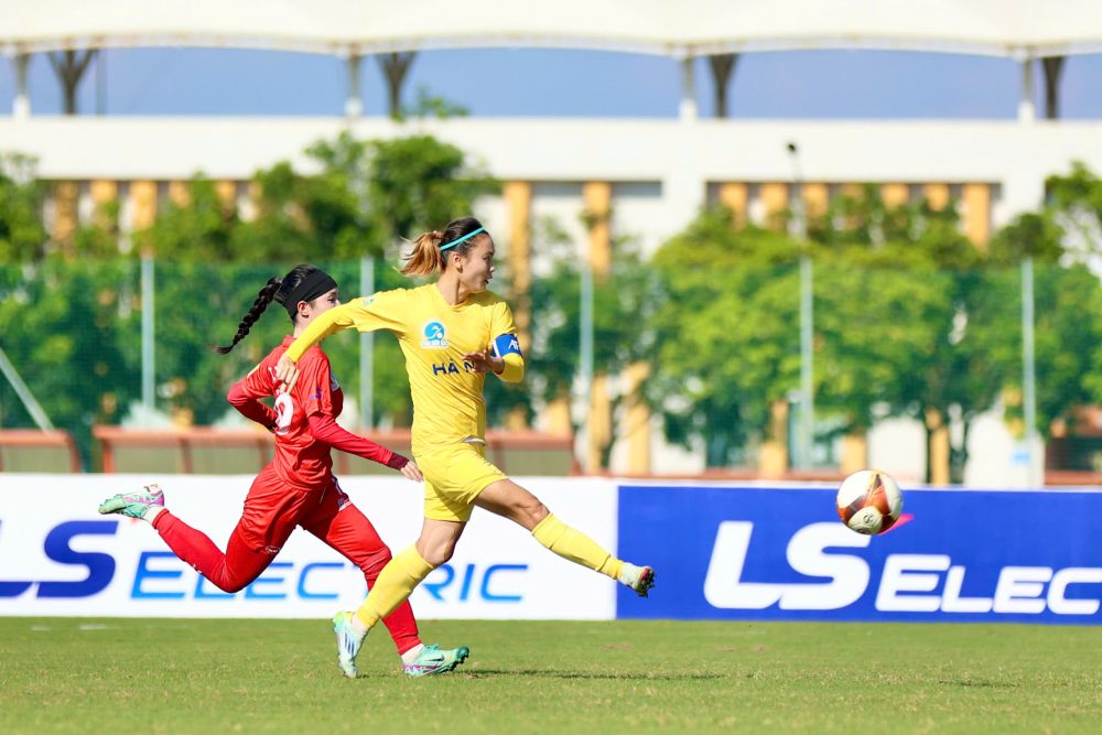 Tin nóng bóng đá Việt hôm nay 5/9: Trọng tài Hàn Quốc bắt trận U23 Việt Nam gặp Singapore; Xuân Son tái ngộ đồng đội ở đội tuyển Việt Nam - Ảnh 3.