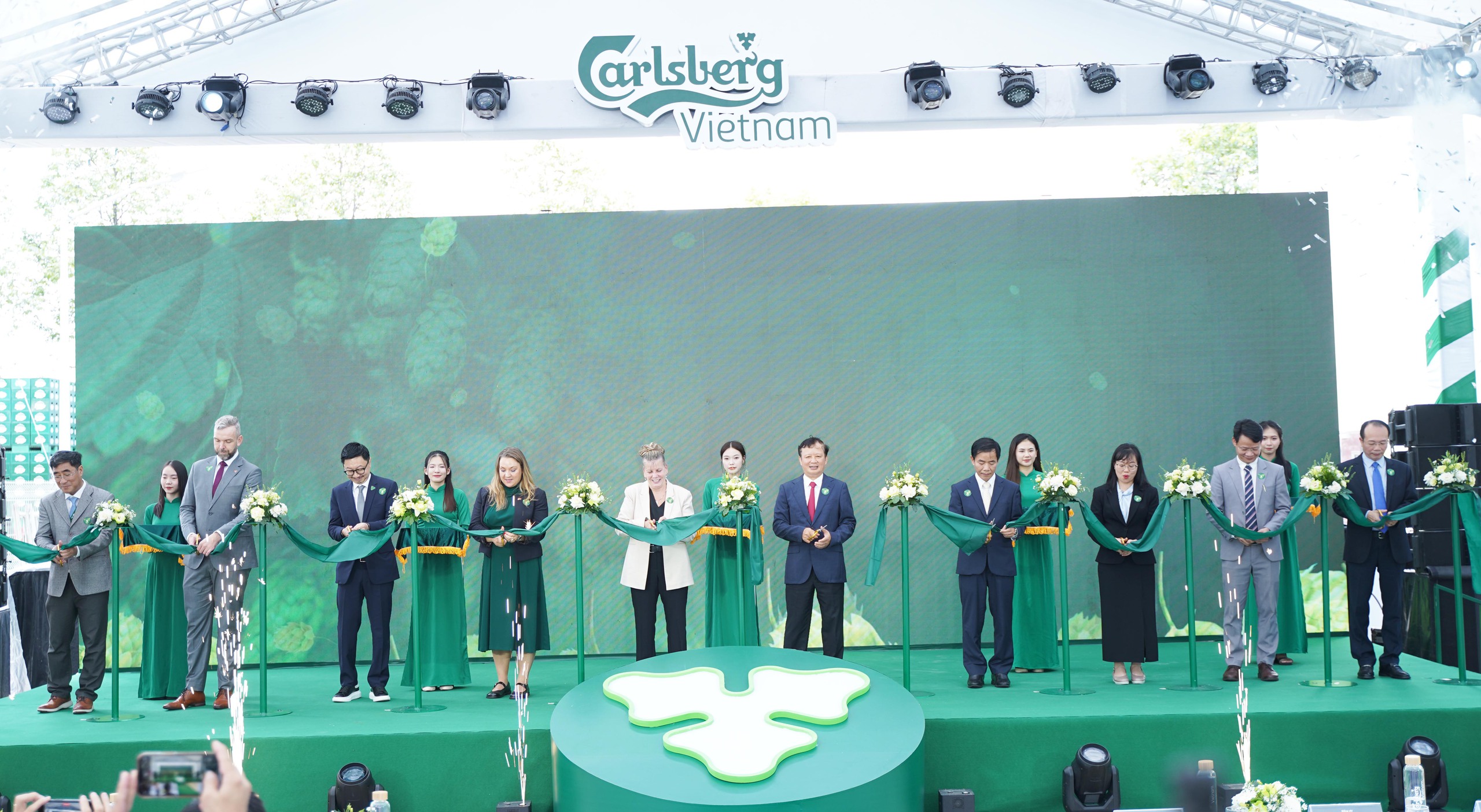 Huế: Khánh thành Dự án mở rộng nhà máy bia Phú Bài - Ảnh 1.