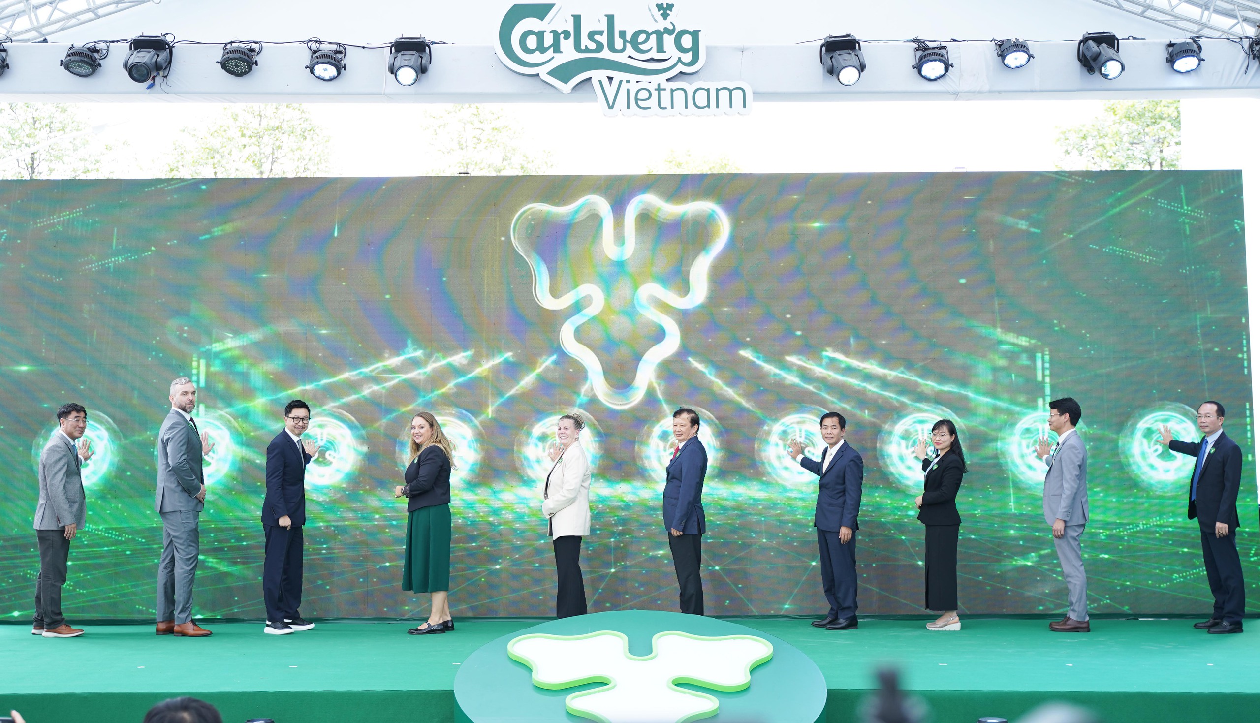 Huế: Khánh thành Dự án mở rộng nhà máy bia Phú Bài - Ảnh 2.