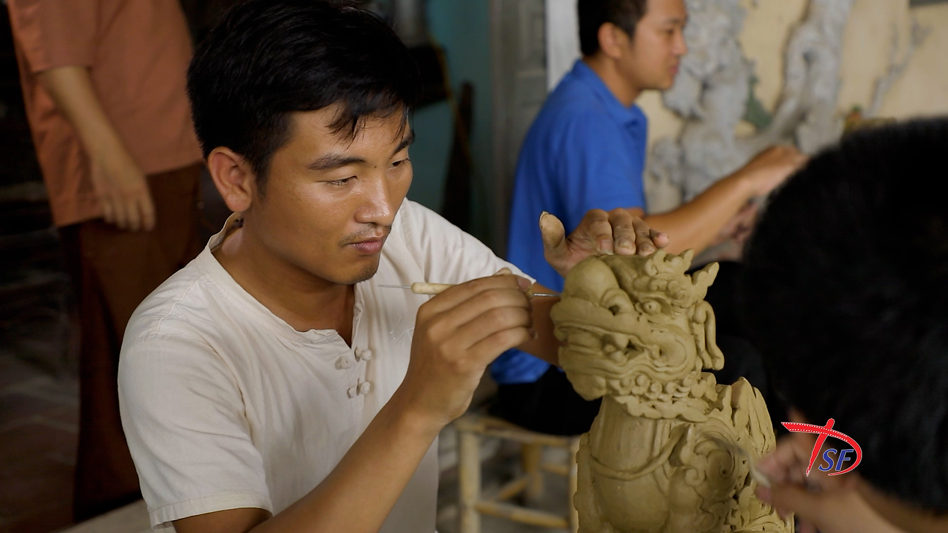 nghe-linh-vat-cua-nguoi-viet00125116still005-17573175052701742813758.jpg